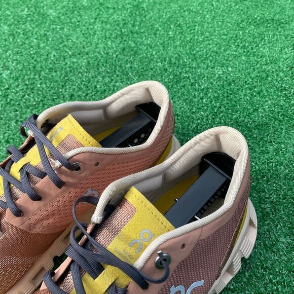 ON CLOUD RUNNING X - Women’s Running Shoes - SIZE 9 - Picture 5 of 10